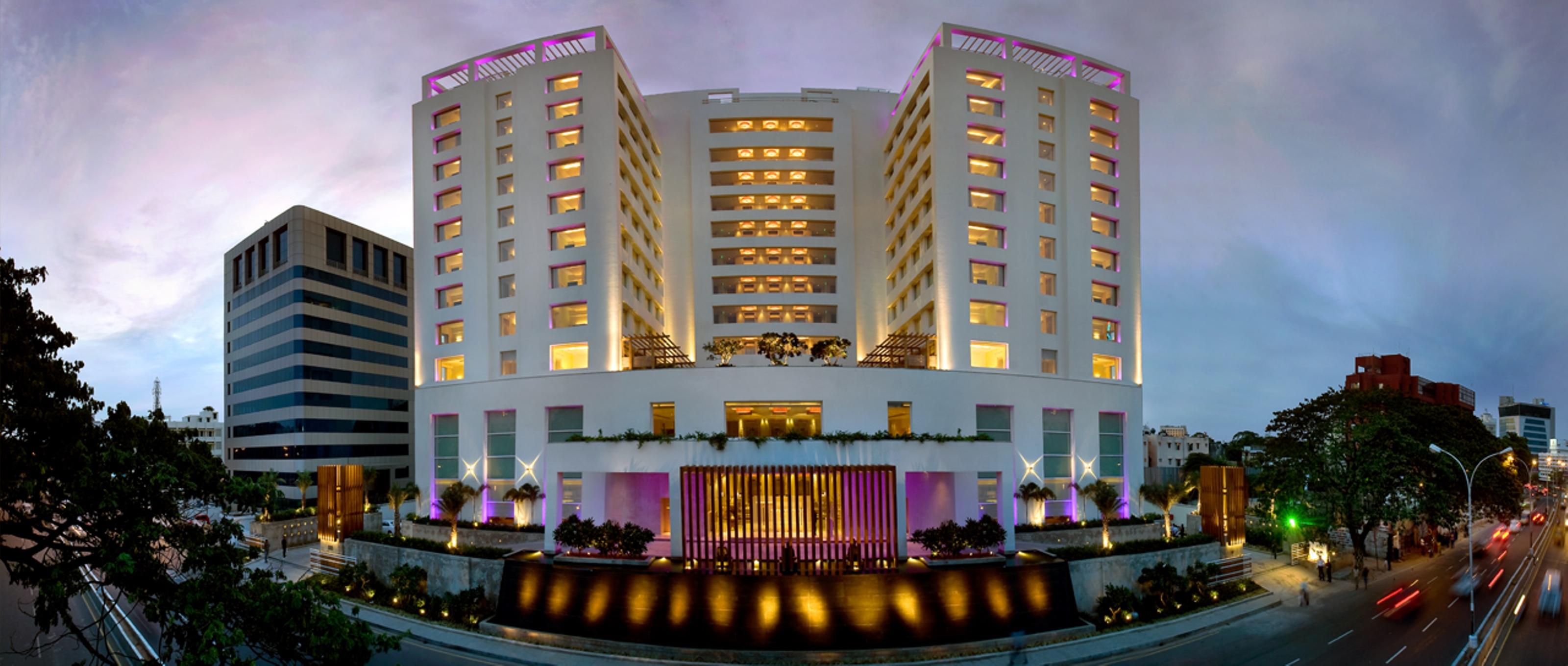 The Raintree, Anna Salai Hotel Chennai Exterior photo